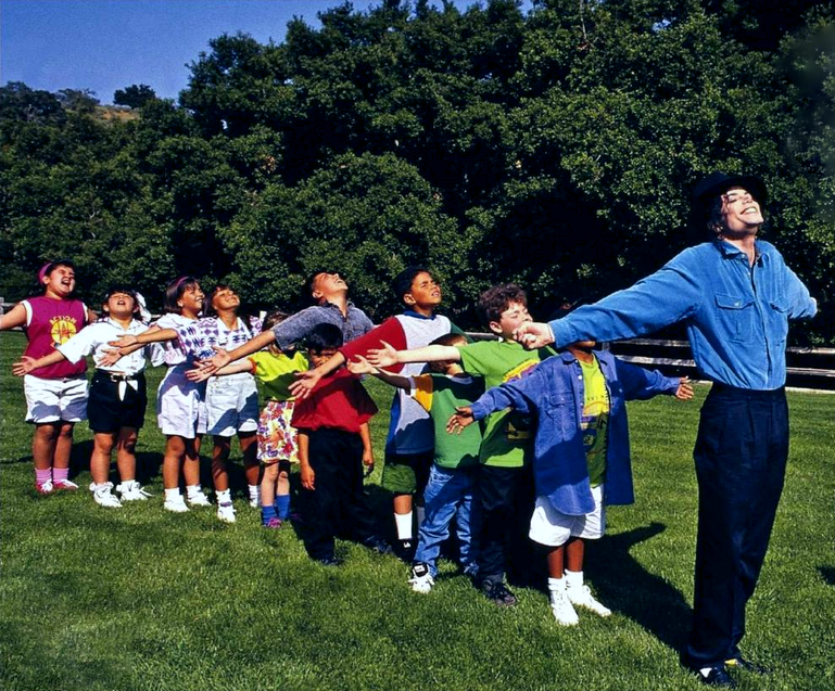 Майкл Джексон и дети