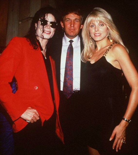 Джексон, Трамп и его будущая жена Марла Мэплс в ресторане Tavern on the Green, Нью-Йорк, 1992